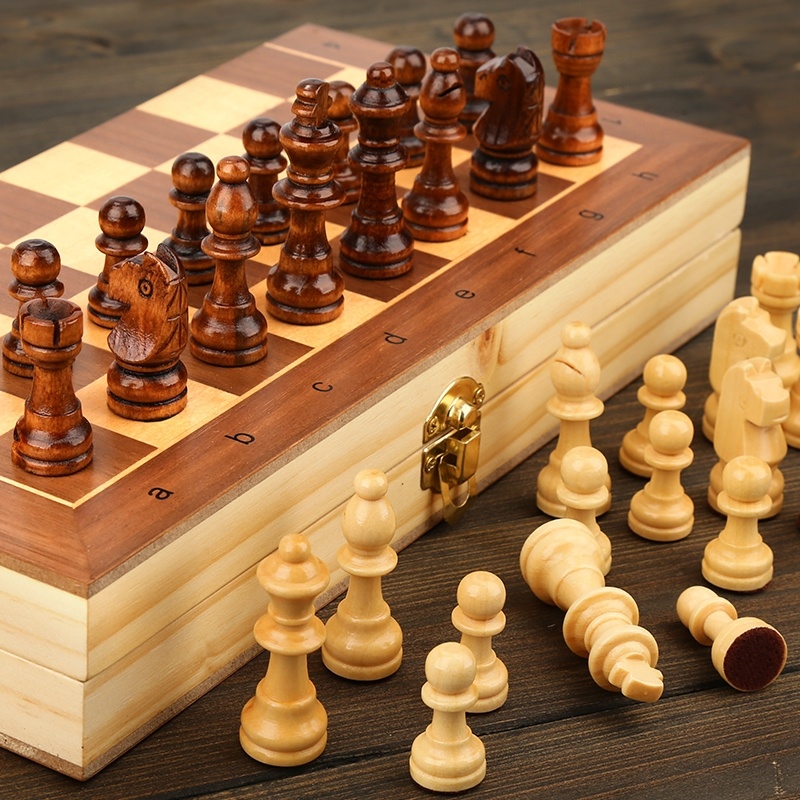 Interior Design Handbook - Jeu d'échecs pliant magnétique en bois,