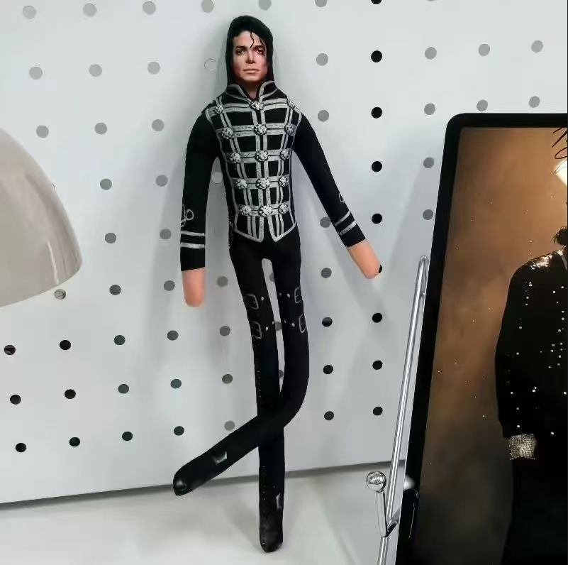 Figurine articulée en peluche  - Interior Design House avis et prix
