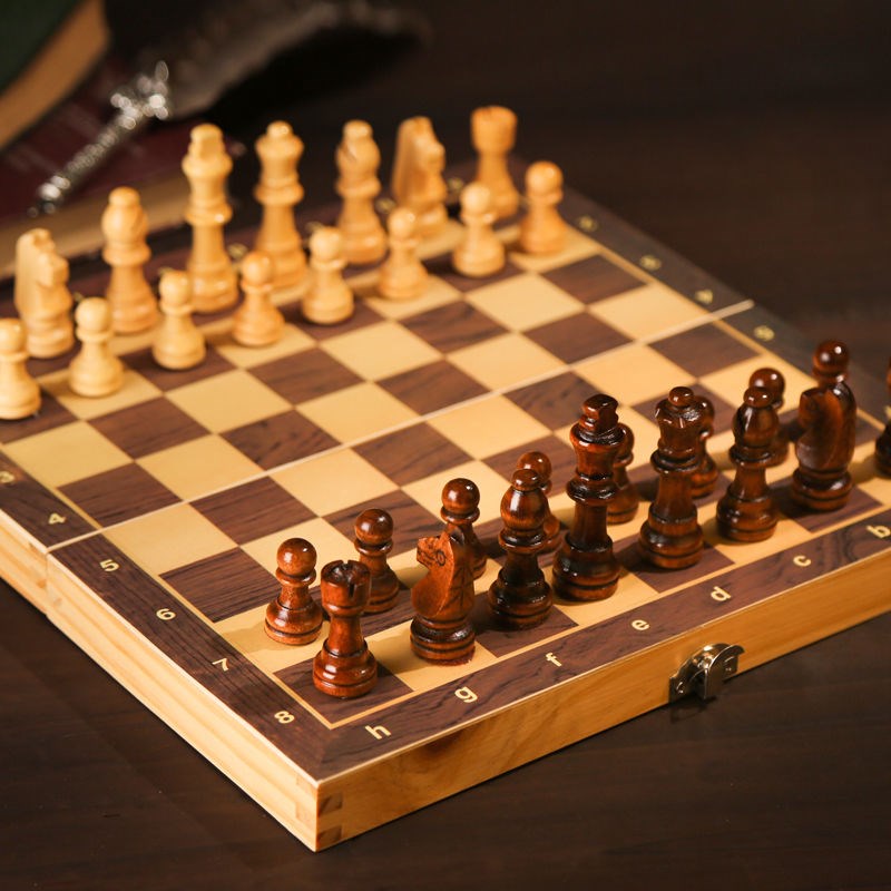 Jeu d'échecs pliant magnétique - Interior Design Handbook avis et prix